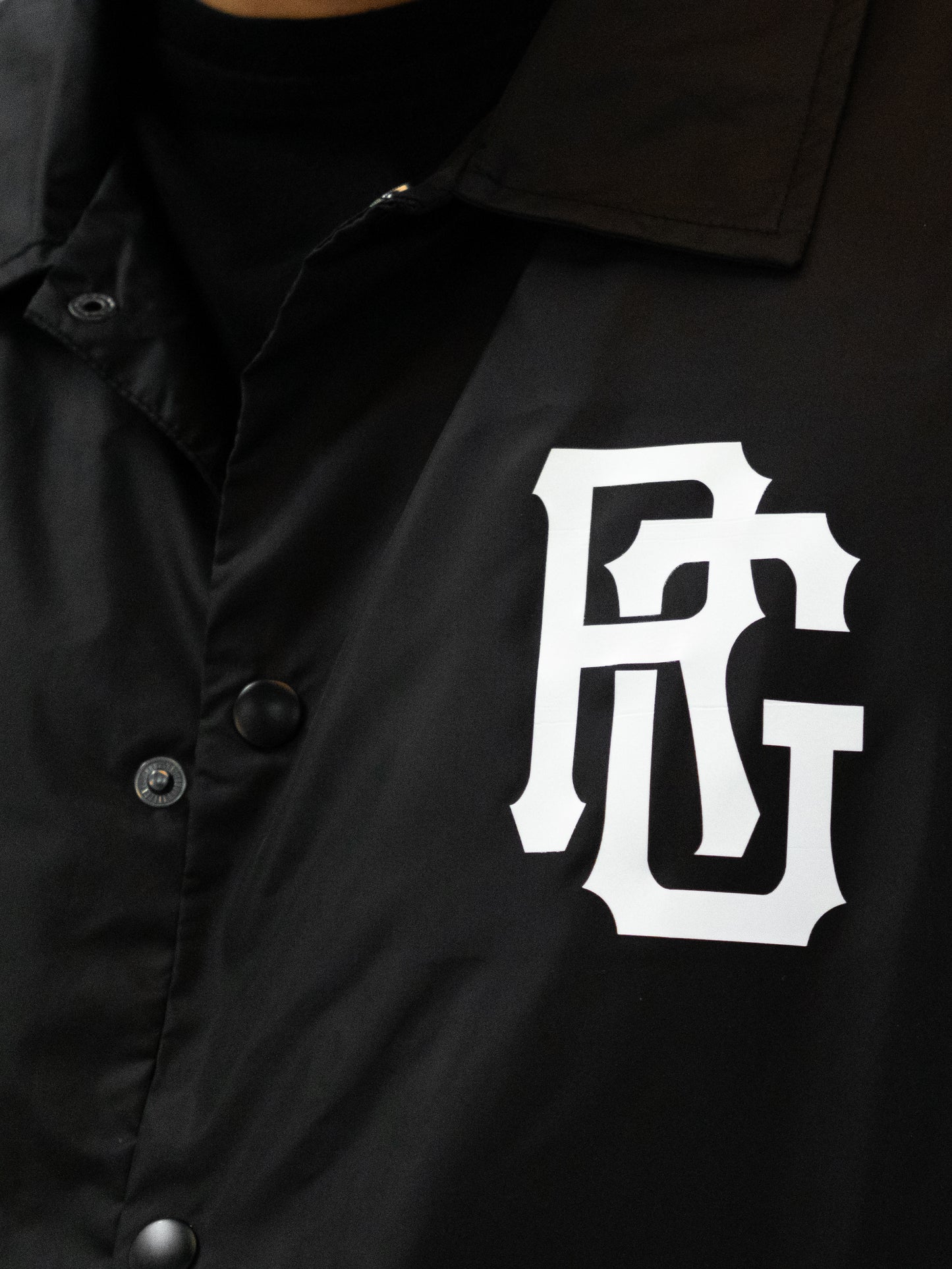 Rolling Gside Coacher Jacke - Black